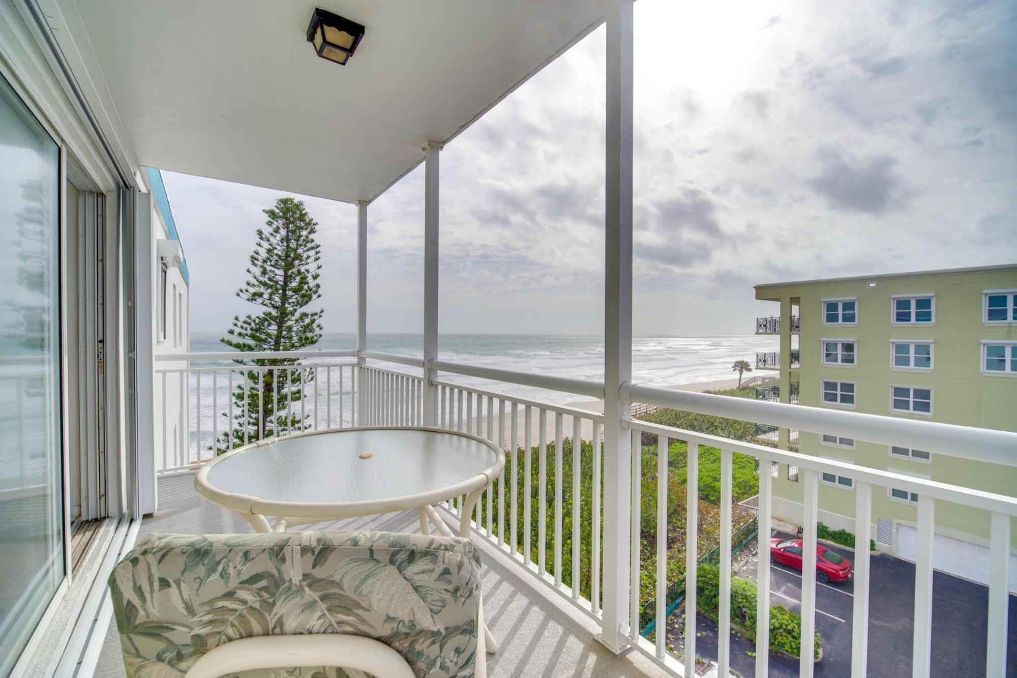 Pet-Friendly Satellite Beach Condo With Balcony! Екстериор снимка